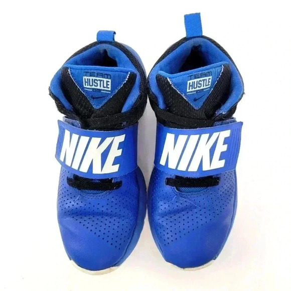 Nike Team Hustle D 8 (GS) Youth Athletic Shoes - 4Y - Picture 2 of 10